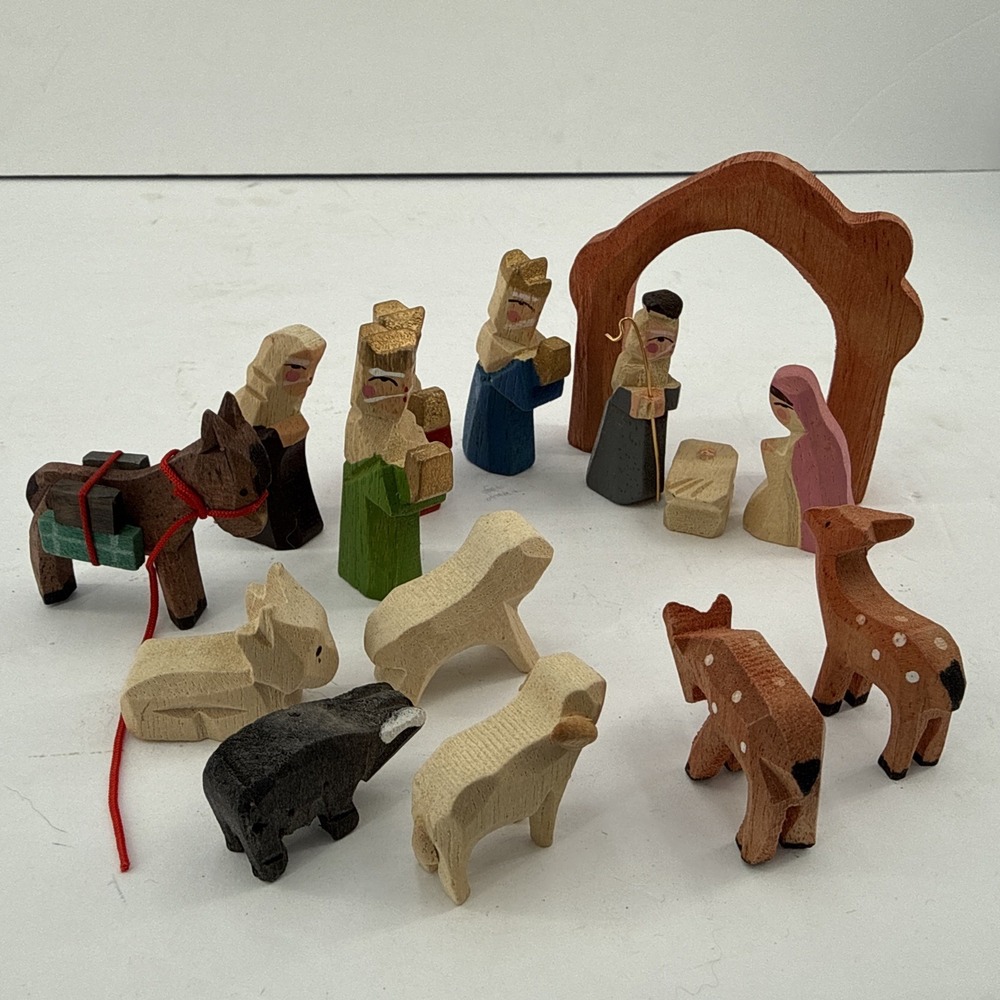 Lillian Vernon Vintage Nativity Mini Carved Set 15 Wood Jesus Baby Mary Wisemen